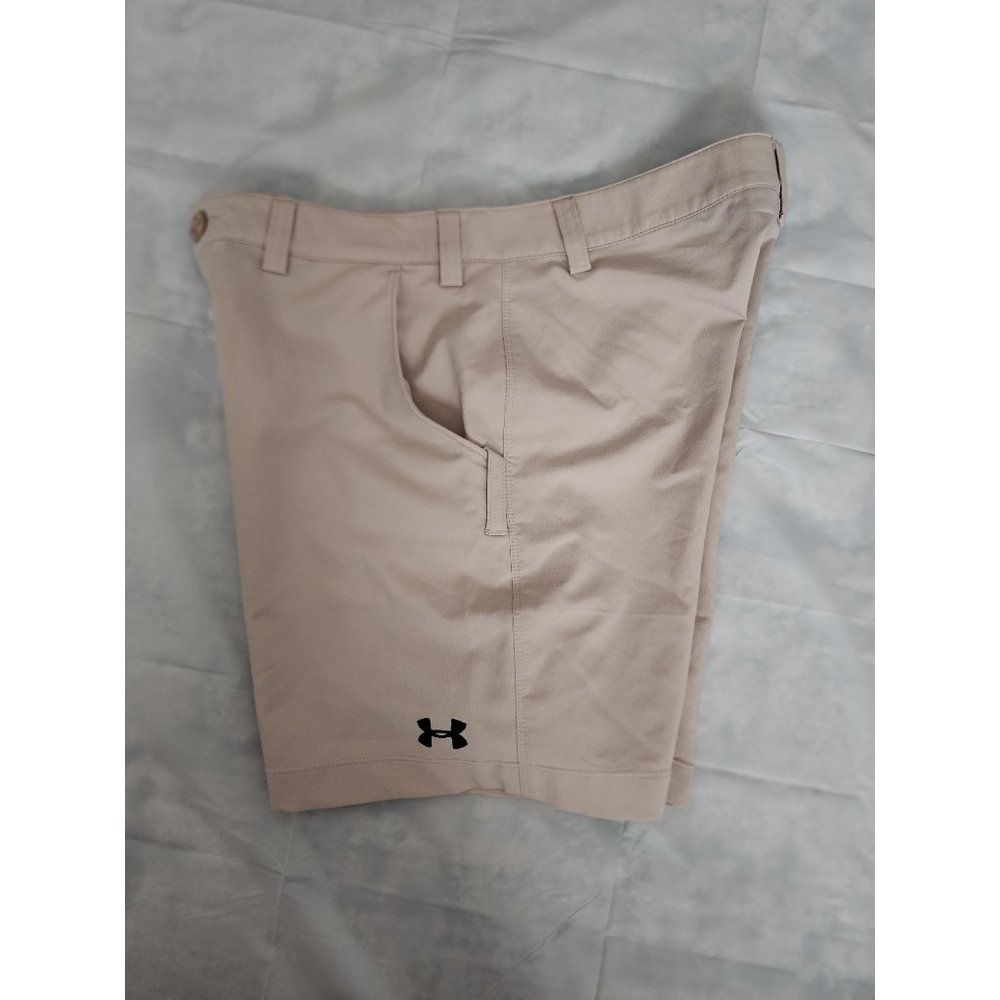 Under Armour Women's L Athletics Relaxed Fit Chino Shorts Size 8 - Picture 5 of 15